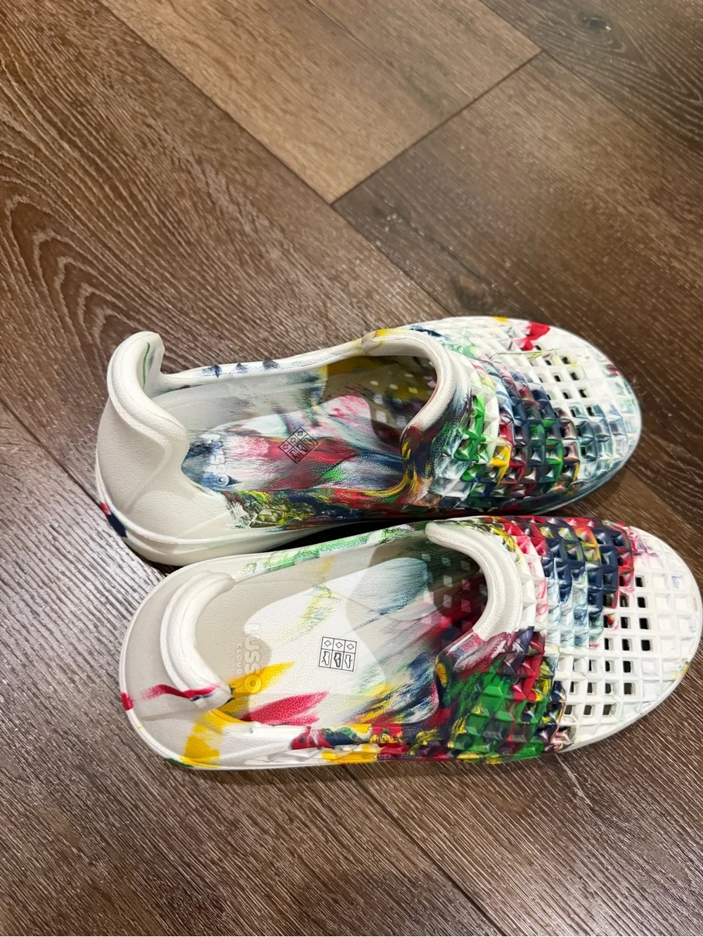 Lusso cloud scenario slip on multi color size  10